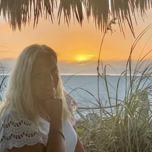 Meet your Posher, Alison